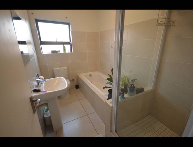 2 BEDROOM APARTMENT FOR SALE IN GULDENLAND
